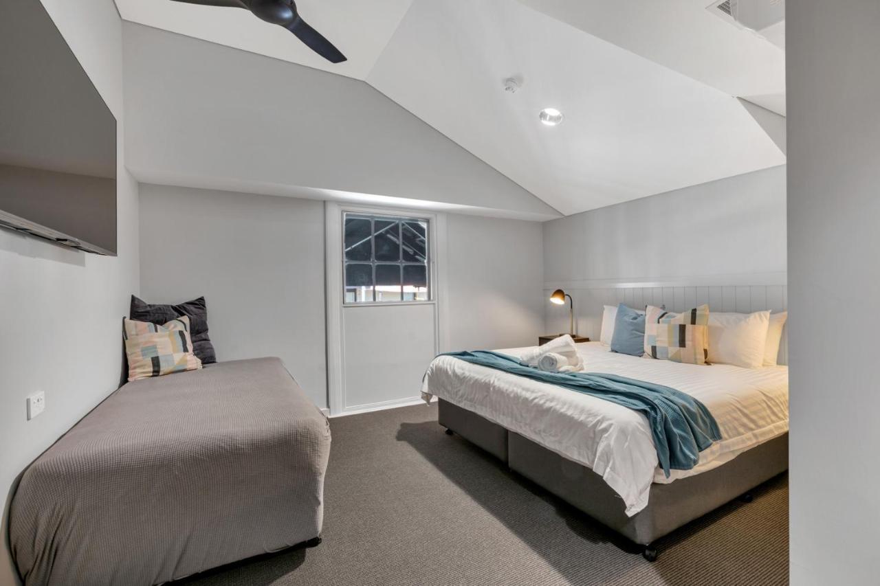 Gawler Arms Hotel Bagian luar foto