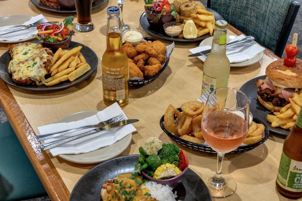 Gawler Arms Hotel Bagian luar foto